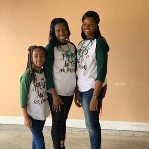 Meet your Posher, Dominique